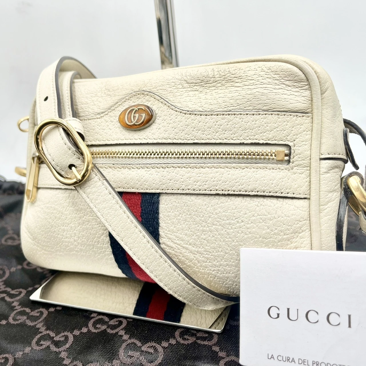 ヴィンテージの魅力が詰まったGUCCIショルダーバッグ